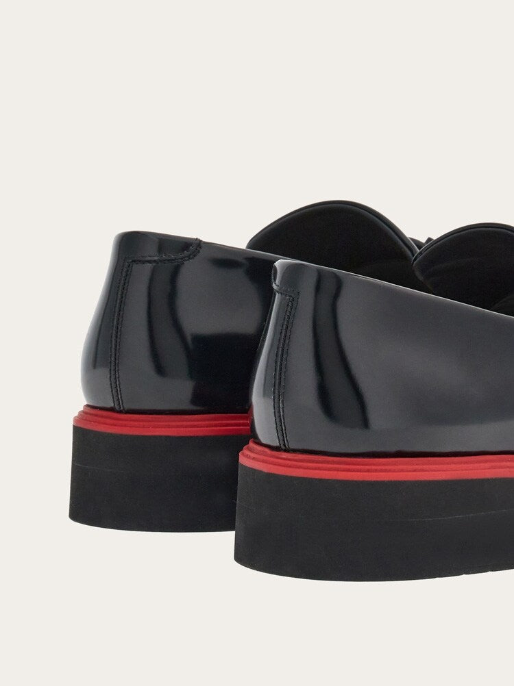 FERRAGAMO MEN'S BLACK CALF LEATHER LOAFERS