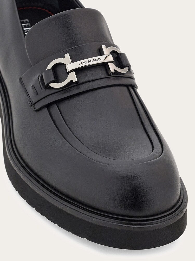 FERRAGAMO MEN'S BLACK LEATHER LOAFER SHOES
