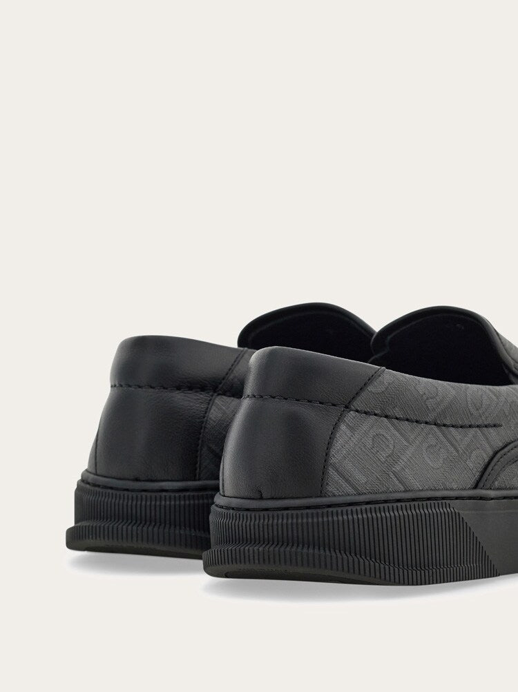 FERRAGAMO MEN'S BLACK FABRIC SLIP ON SHOES