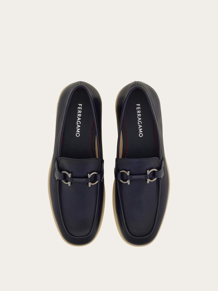 FERRAGAMO MEN'S NAVY CALF LEATHER LOAFERS