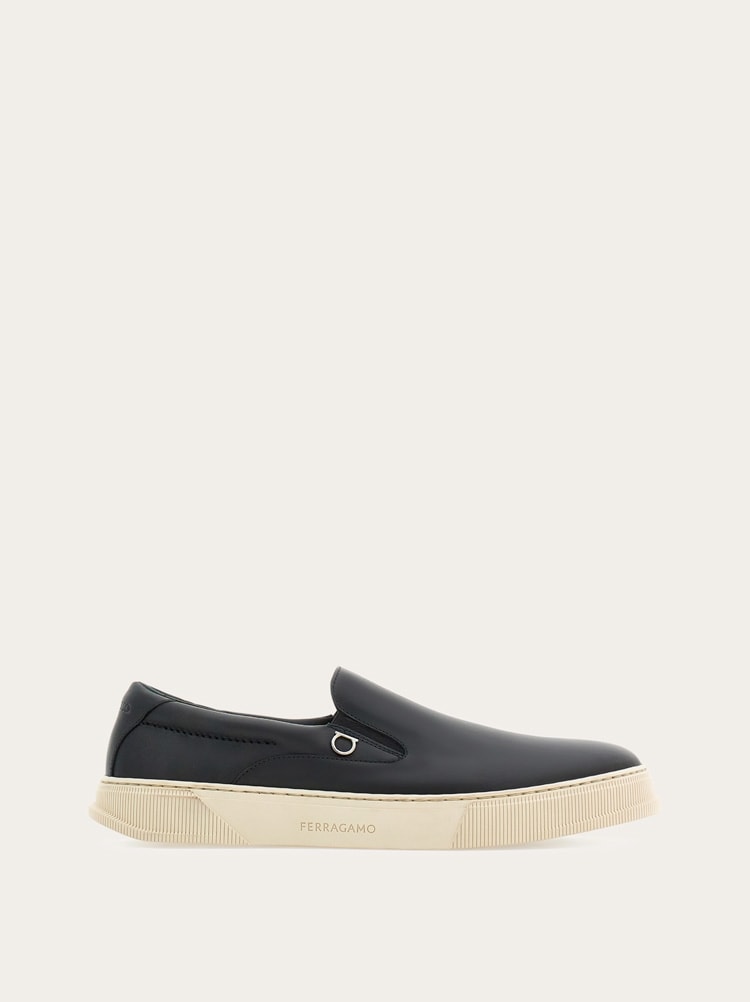 FERRAGAMO MEN'S BLACK CALF LEATHER SNEAKERS