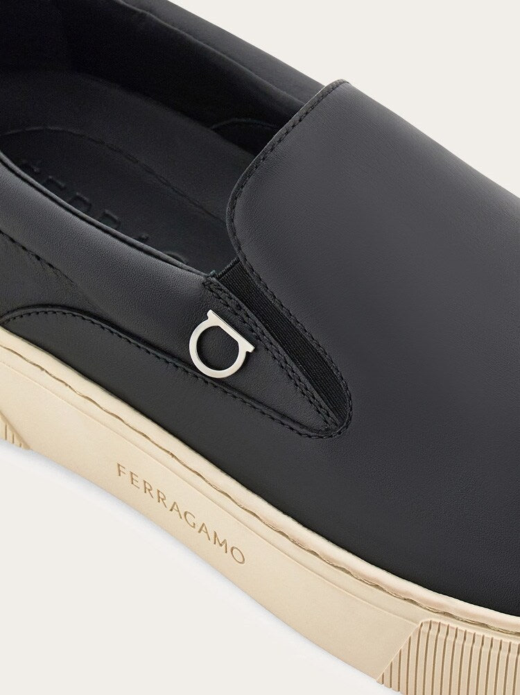 FERRAGAMO MEN'S BLACK CALF LEATHER SNEAKERS