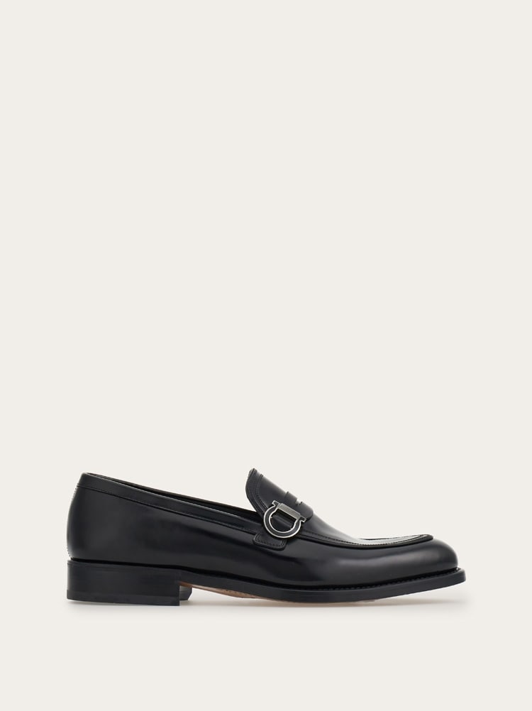 FERRAGAMO MEN'S BLACK CALF LEATHER LOAFERS