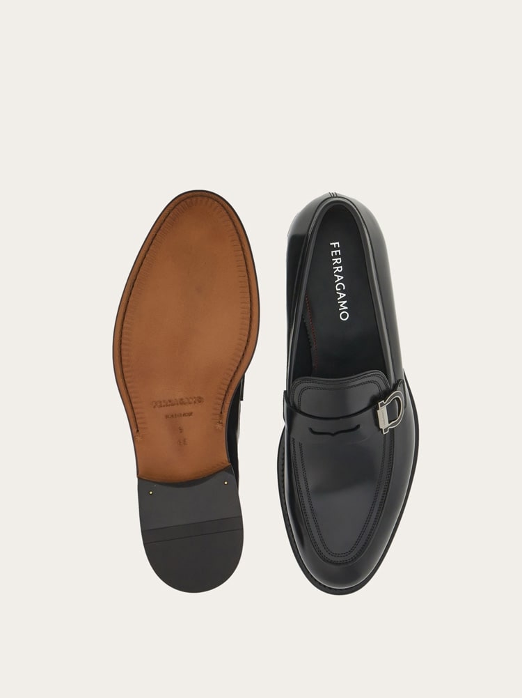 FERRAGAMO MEN'S BLACK CALF LEATHER LOAFERS