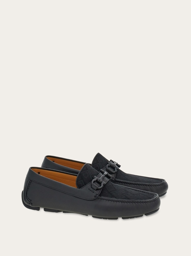 FERRAGAMO MEN'S BLACK CALF LEATHER LOAFERS