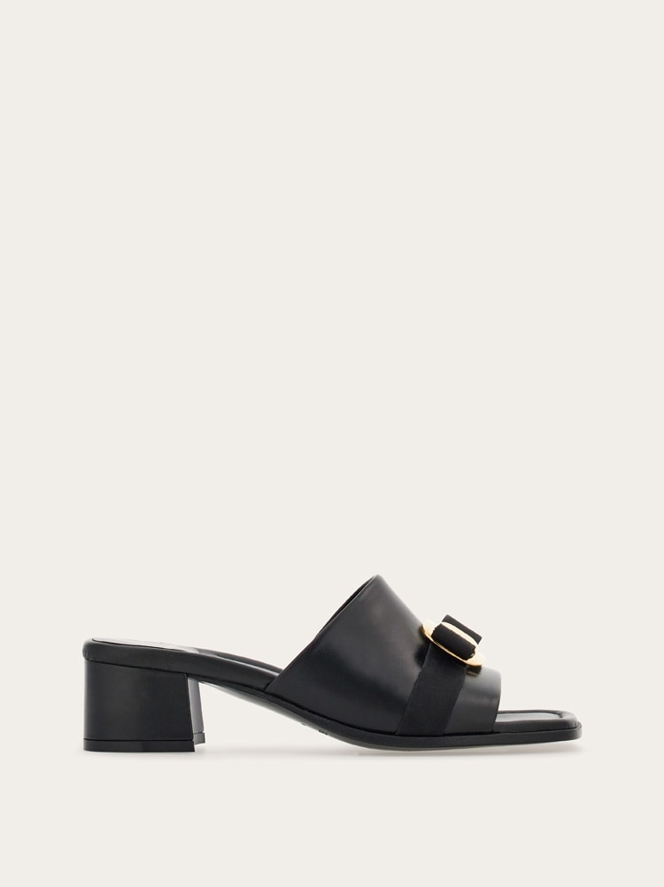 FERRAGAMO WOMEN'S BLACK LAMBSKIN HEELED SHOE