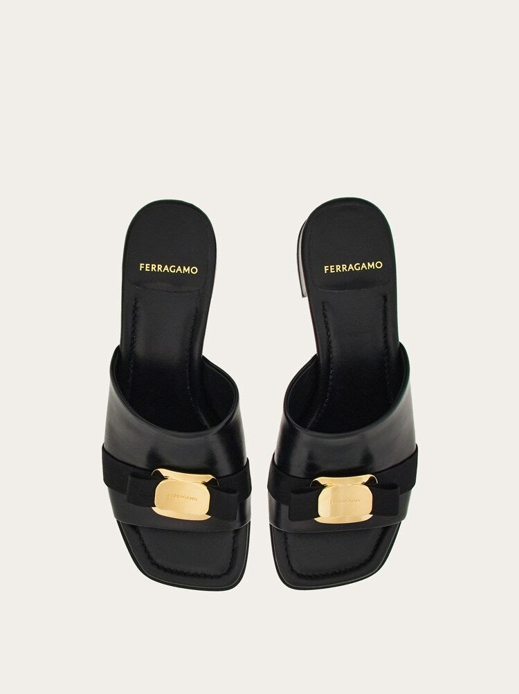 FERRAGAMO WOMEN'S BLACK LAMBSKIN HEELED SHOE