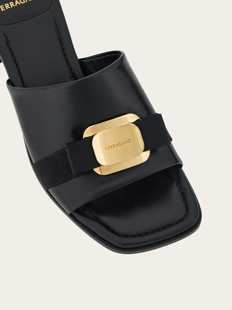 FERRAGAMO WOMEN'S BLACK LAMBSKIN HEELED SHOE