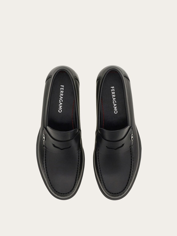 FERRAGAMO MEN'S BLACK CALF LEATHER LOAFERS