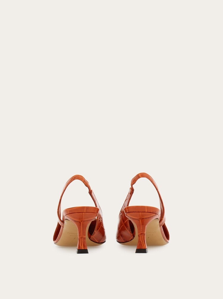 FERRAGAMO WOMEN'S ORANGE LEATHER SLINGBACK SHOE