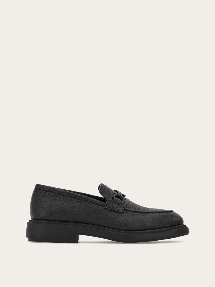 FERRAGAMO MEN'S BLACK CALF LEATHER LOAFERS