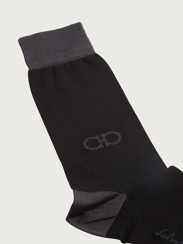 FERRAGAMO MEN'S BLACK CONTRAST CUFF SOCKS