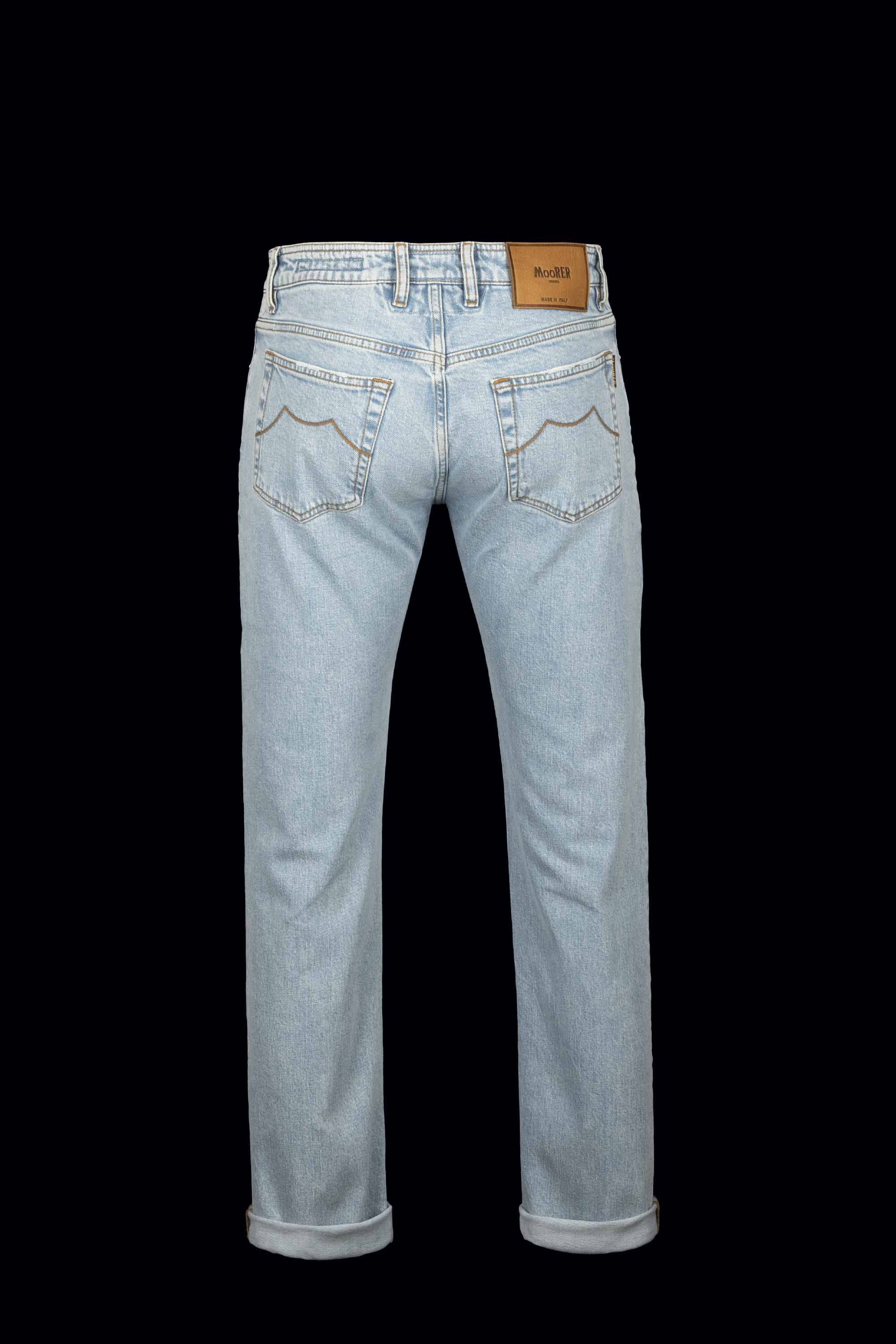 MOORER MEN'S LIGHT BLUE STRAIGHT JEANS