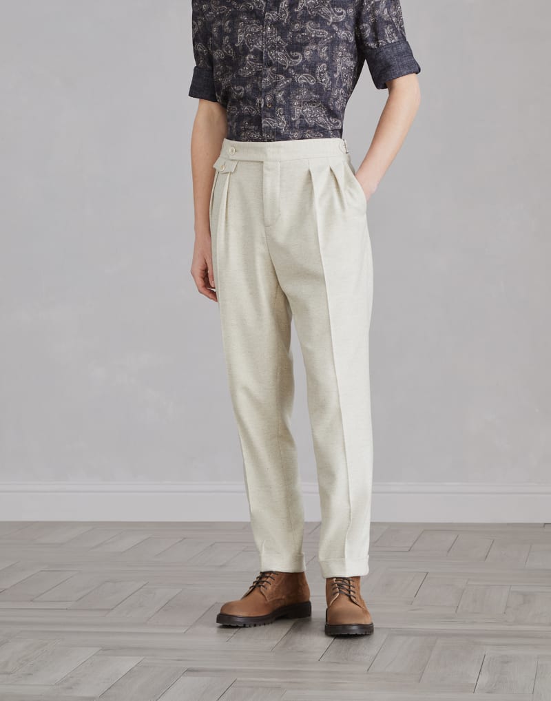 BRUNELLO CUCINELLI MEN'S OFF WHITE WOOL PLEATED TROUSERS