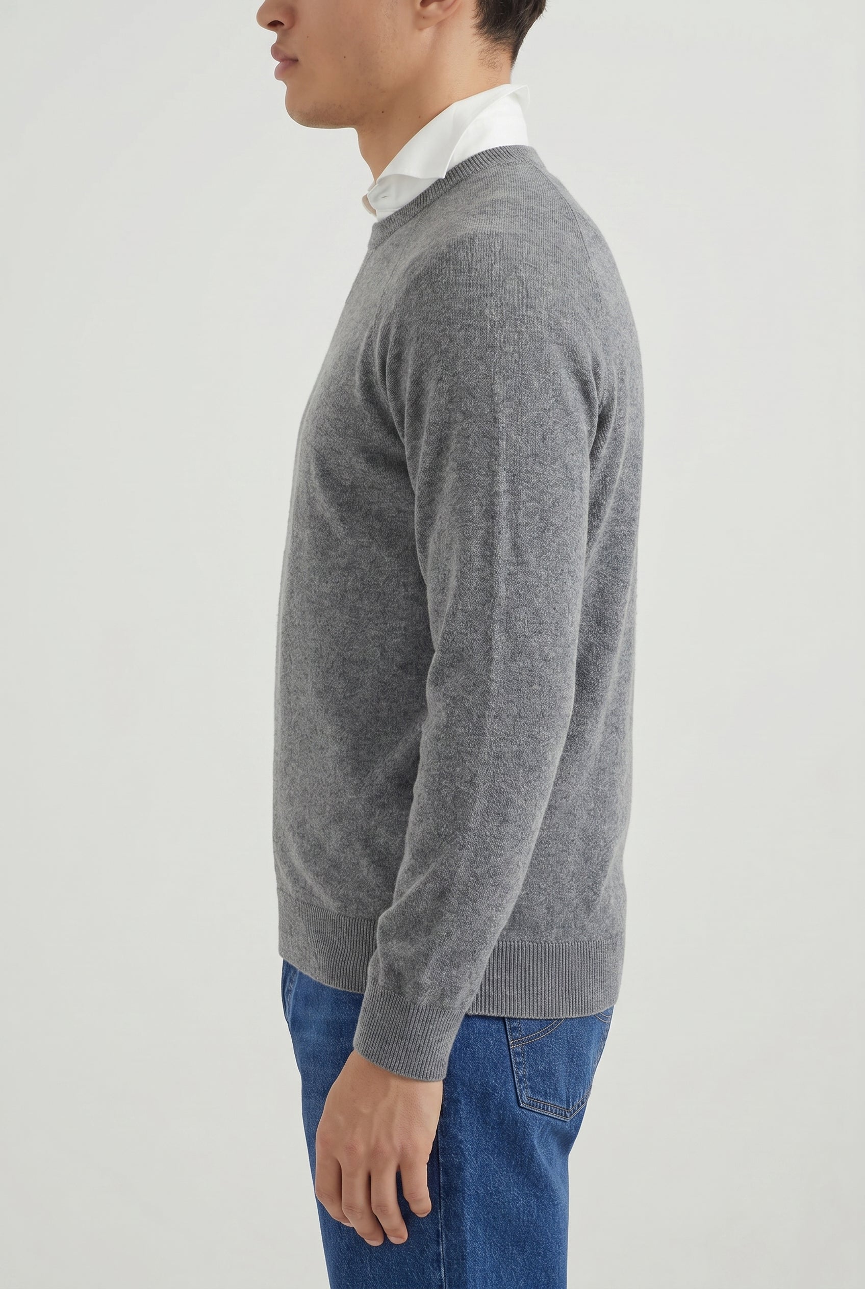 BRUNELLO CUCINELLI MEN'S GREY WOOL CREWNECK SWEATER