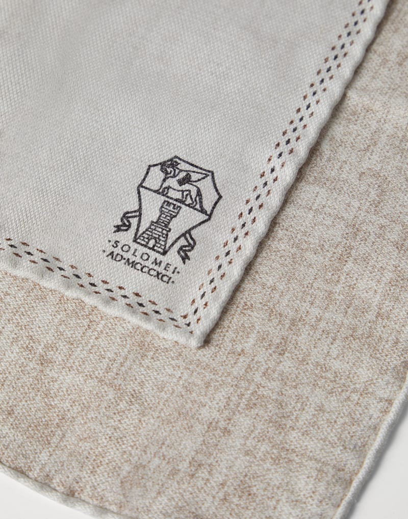 BRUNELLO CUCINELLI MEN'S LIGHT GREY SILK POCKET SQUARE