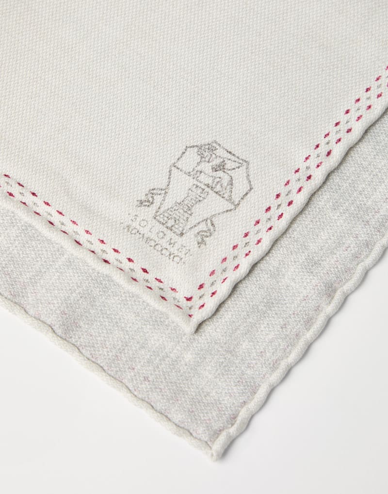 BRUNELLO CUCINELLI MEN'S LIGHT BEIGE SILK POCKET SQUARE