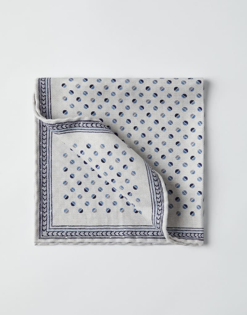 BRUNELLO CUCINELLI MEN'S LIGHT GREY SILK POCKET SQUARE