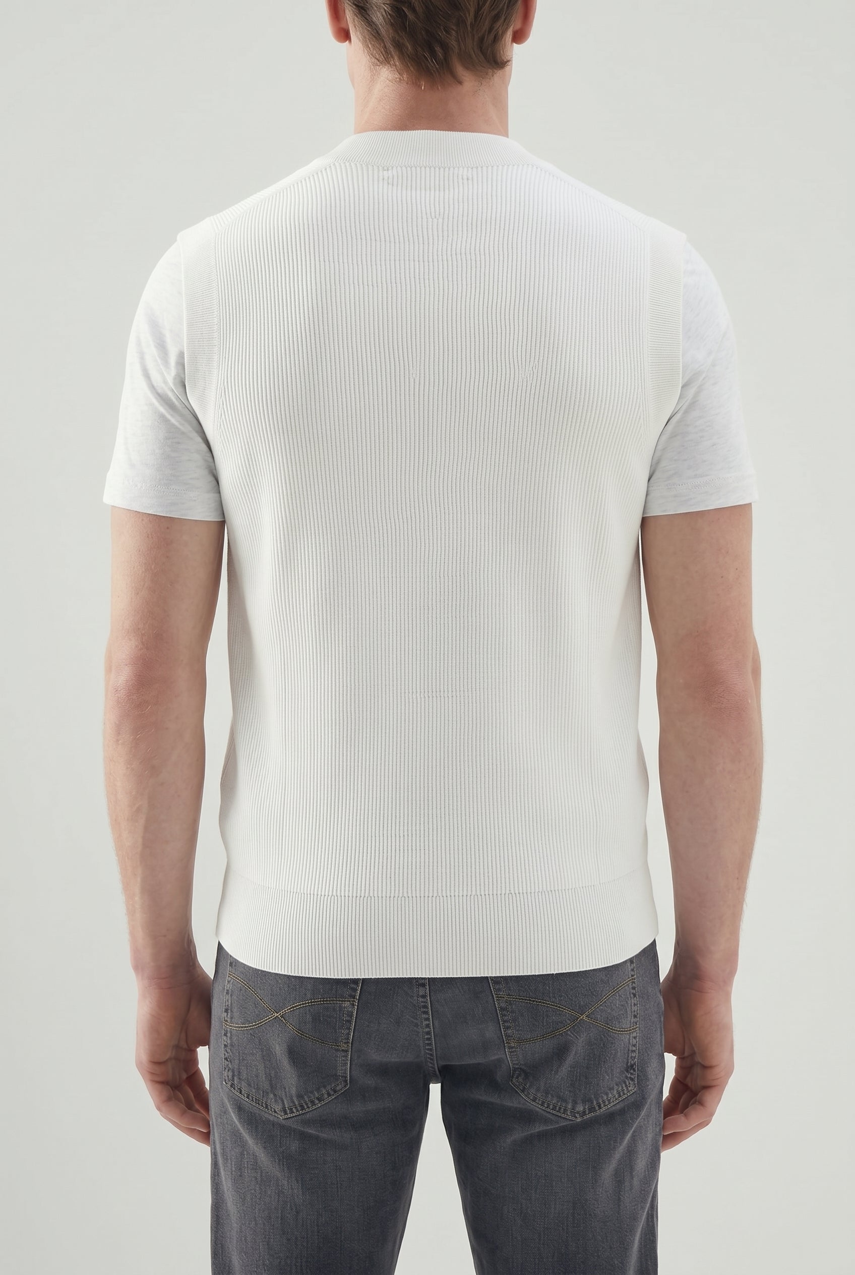 BRUNELLO CUCINELLI MEN'S OFF WHITE RIBBED COTTON VEST