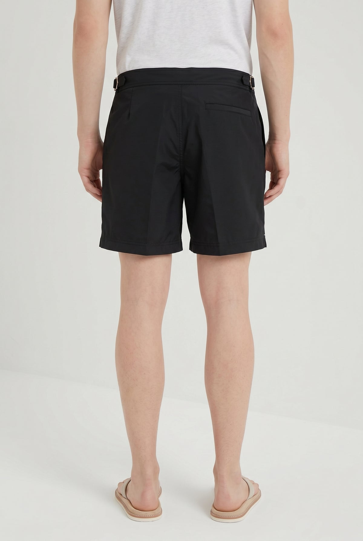 BRUNELLO CUCINELLI MEN'S BLACK TAILORED SWIM SHORTS