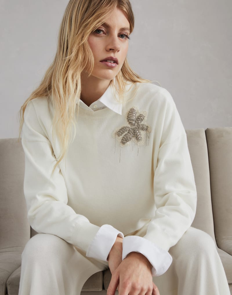 BRUNELLO CUCINELLI WOMEN'S WHITE WOOL EMBELLISHED CREWNECK SWEATER