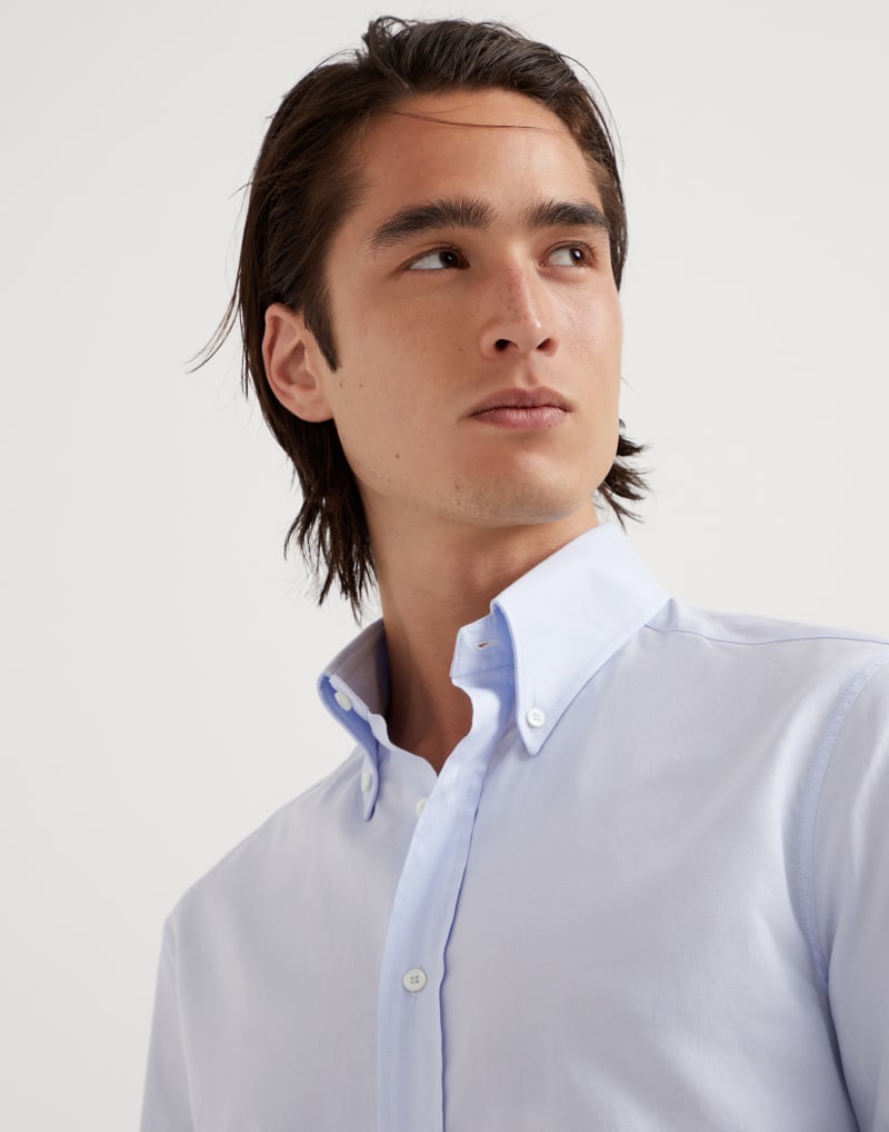BRUNELLO CUCINELLI MEN'S SKY BLUE COTTON BUTTON DOWN SHIRT