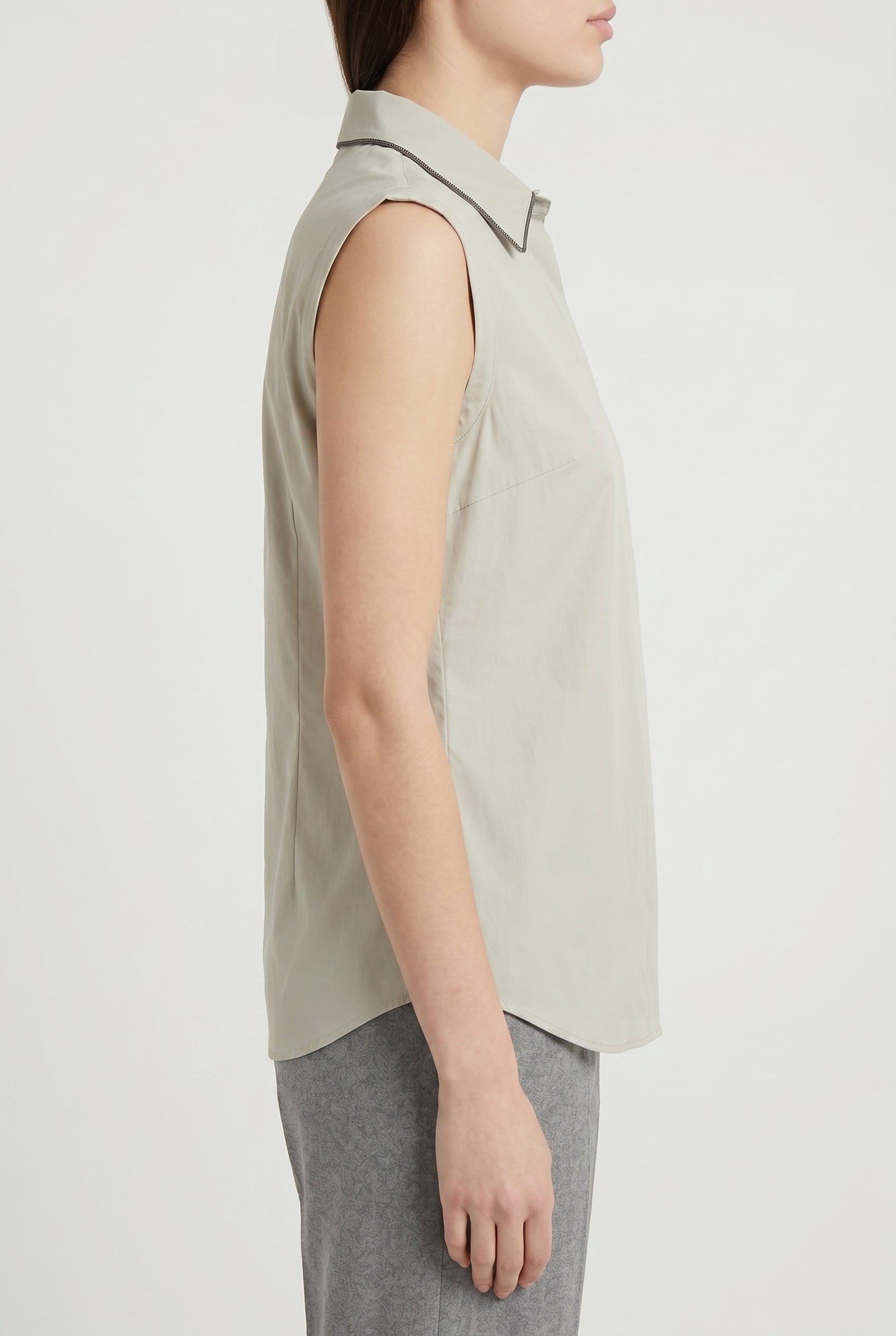 BRUNELLO CUCINELLI WOMEN'S LIGHT BEIGE SLEEVELESS SHIRT