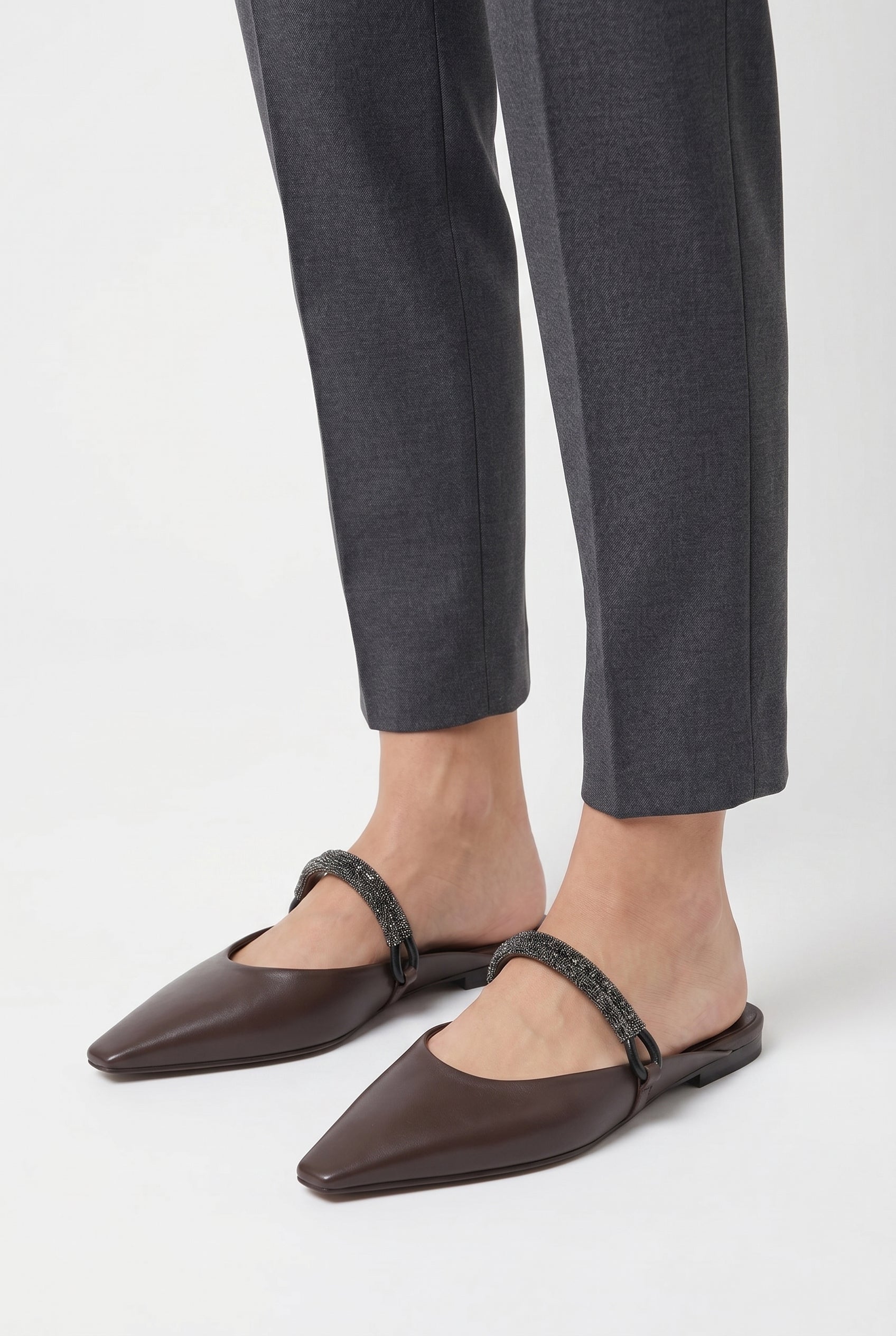 BRUNELLO CUCINELLI WOMEN'S DARK BROWN LEATHER FLATS