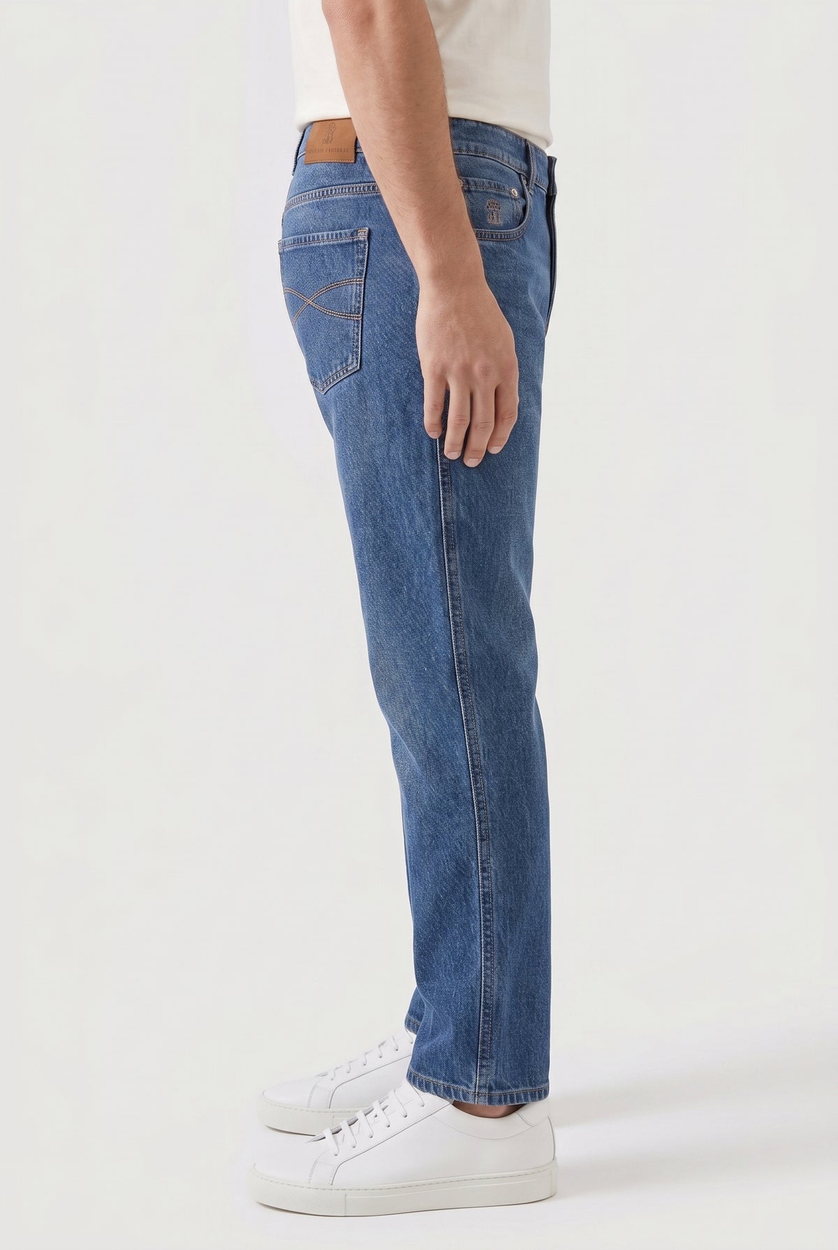 BRUNELLO CUCINELLI MEN'S MEDIUM BLUE TRADITIONAL TROUSERS