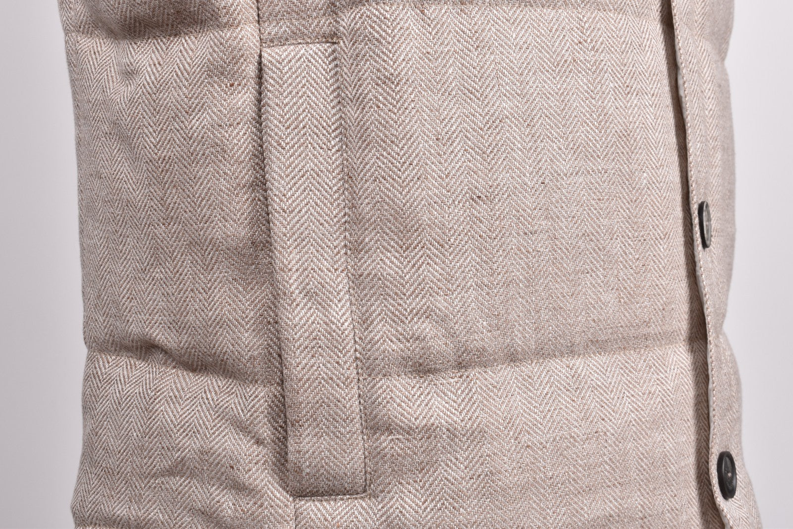 BRUNELLO CUCINELLI MEN'S LIGHT BEIGE WOOL BLEND VEST