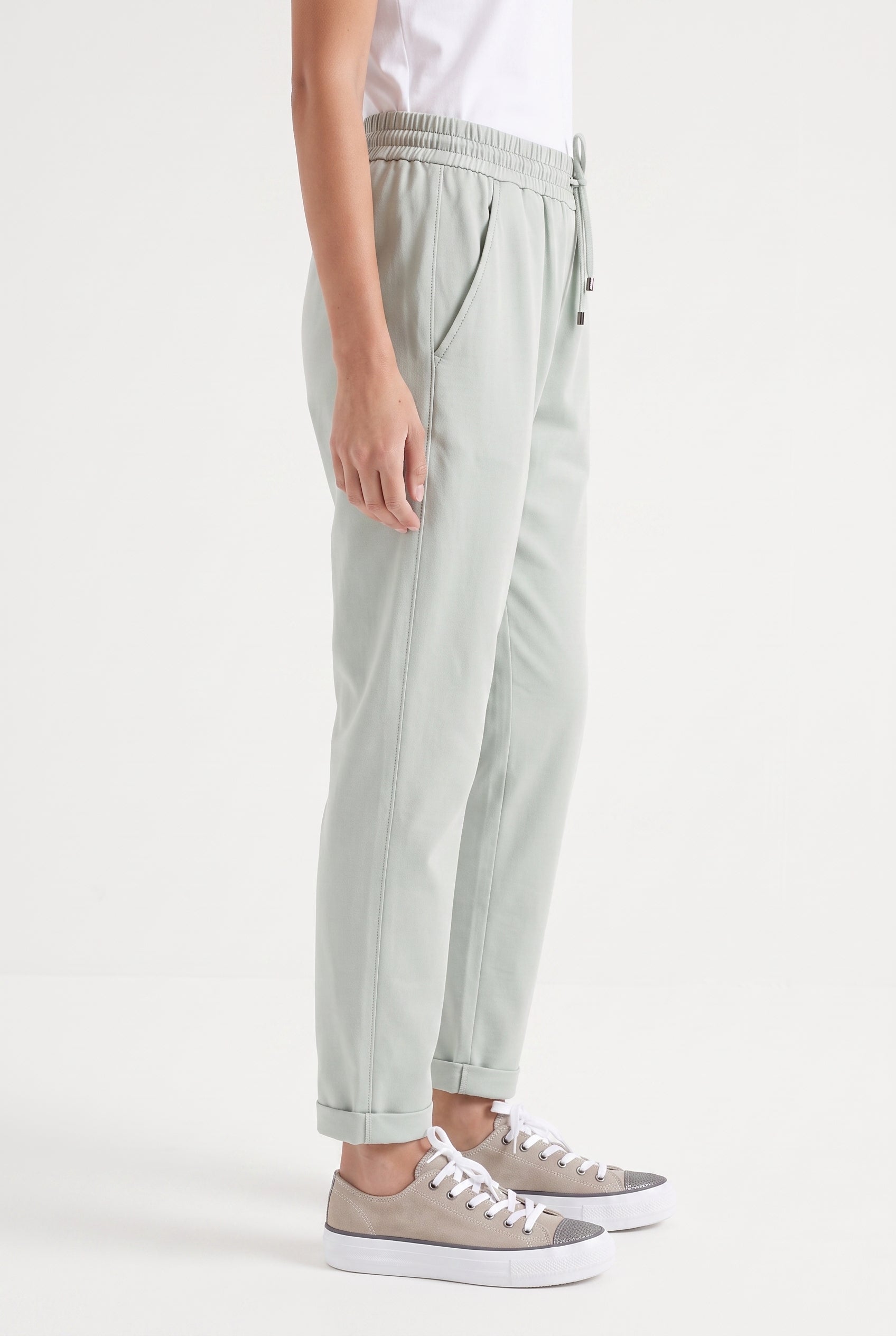 BRUNELLO CUCINELLI WOMEN'S LIGHT GREEN COTTON TROUSERS