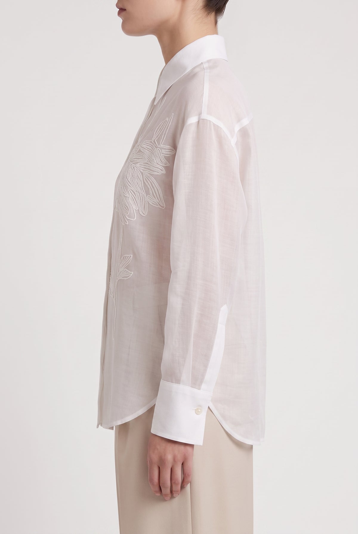 BRUNELLO CUCINELLI WOMEN'S WHITE EMBROIDERED OVERSIZED SHIRT