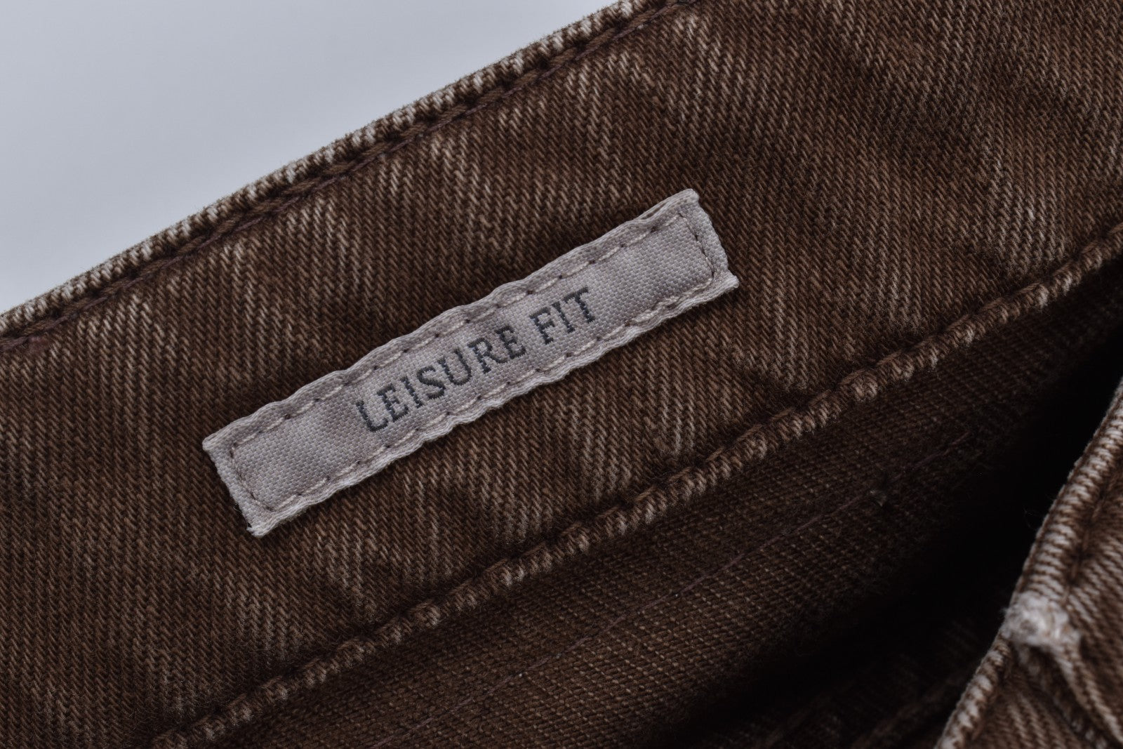 BRUNELLO CUCINELLI MEN'S BROWN RELAXED FIT TROUSERS
