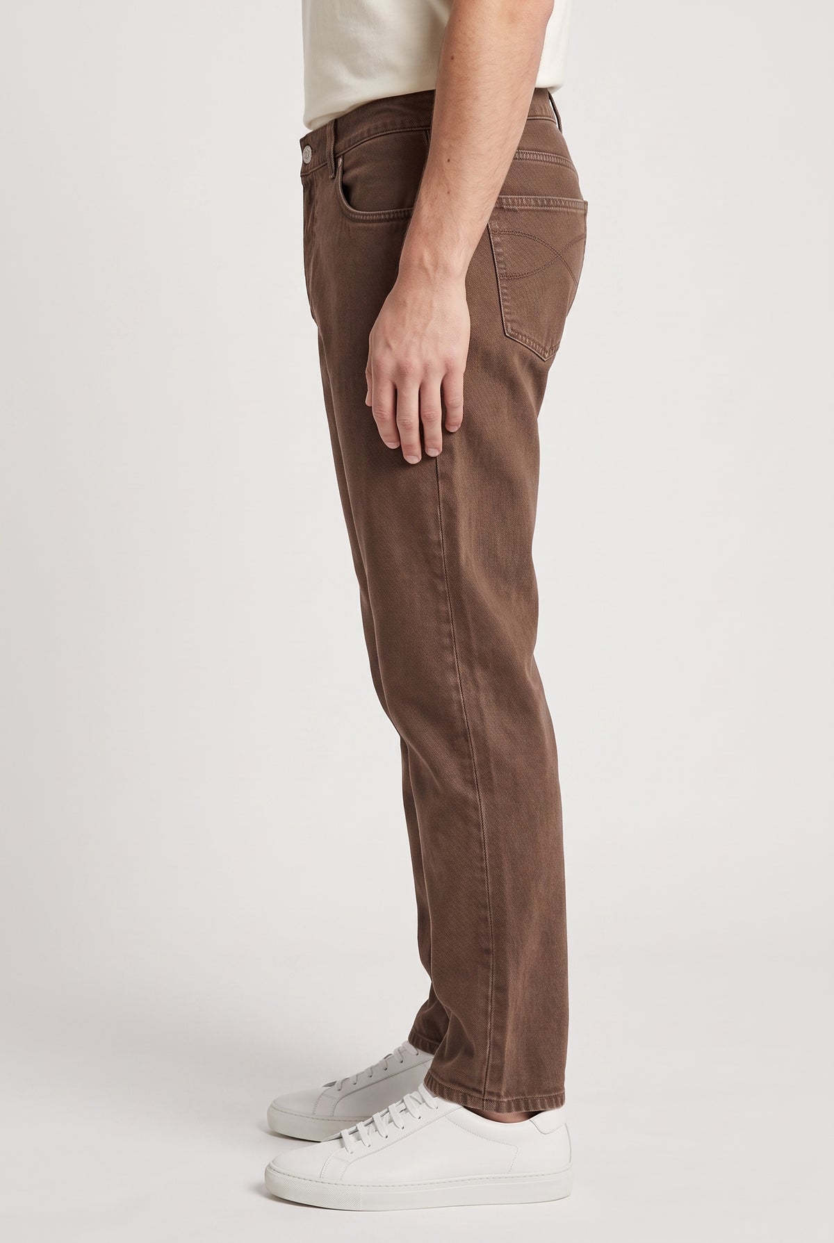 BRUNELLO CUCINELLI MEN'S5 POCKET BROWN LEISURE FIT DENIM TROUSERS