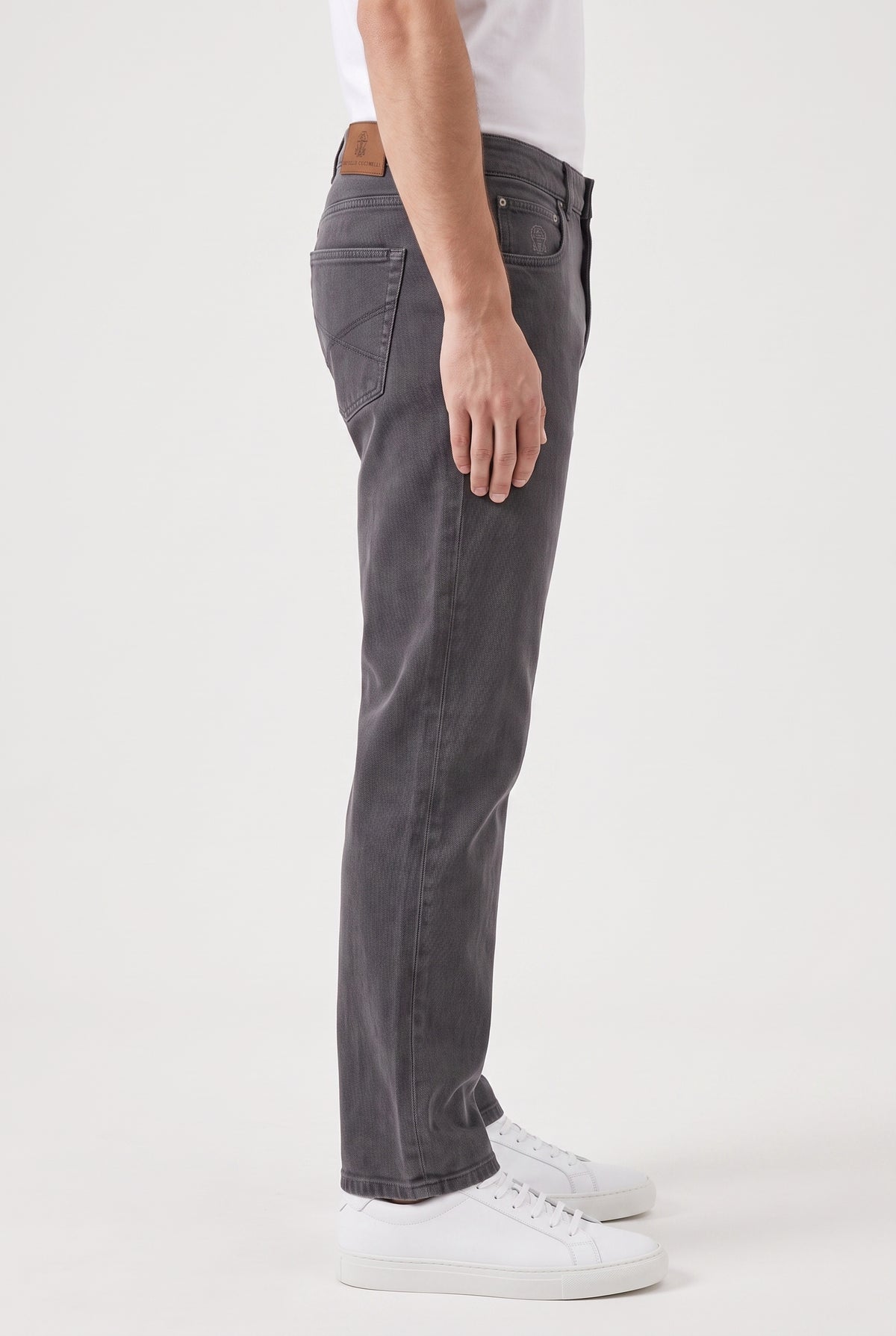 BRUNELLO CUCINELLI MEN'S 100% COTTON 5 POCKET LEISURE FIT DENIM PANTS