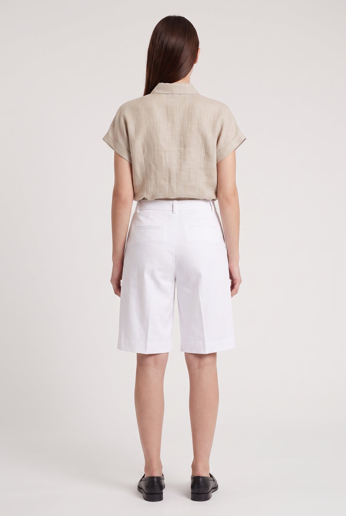 BRUNELLO CUCINELLI WOMEN'S WHITE TAILORED BERMUDA TROUSERS