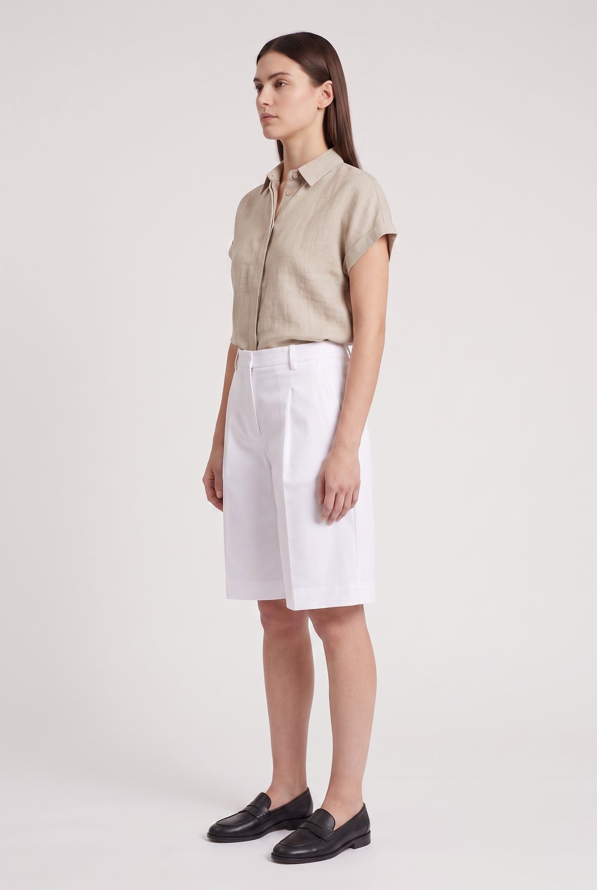 BRUNELLO CUCINELLI WOMEN'S WHITE TAILORED BERMUDA TROUSERS