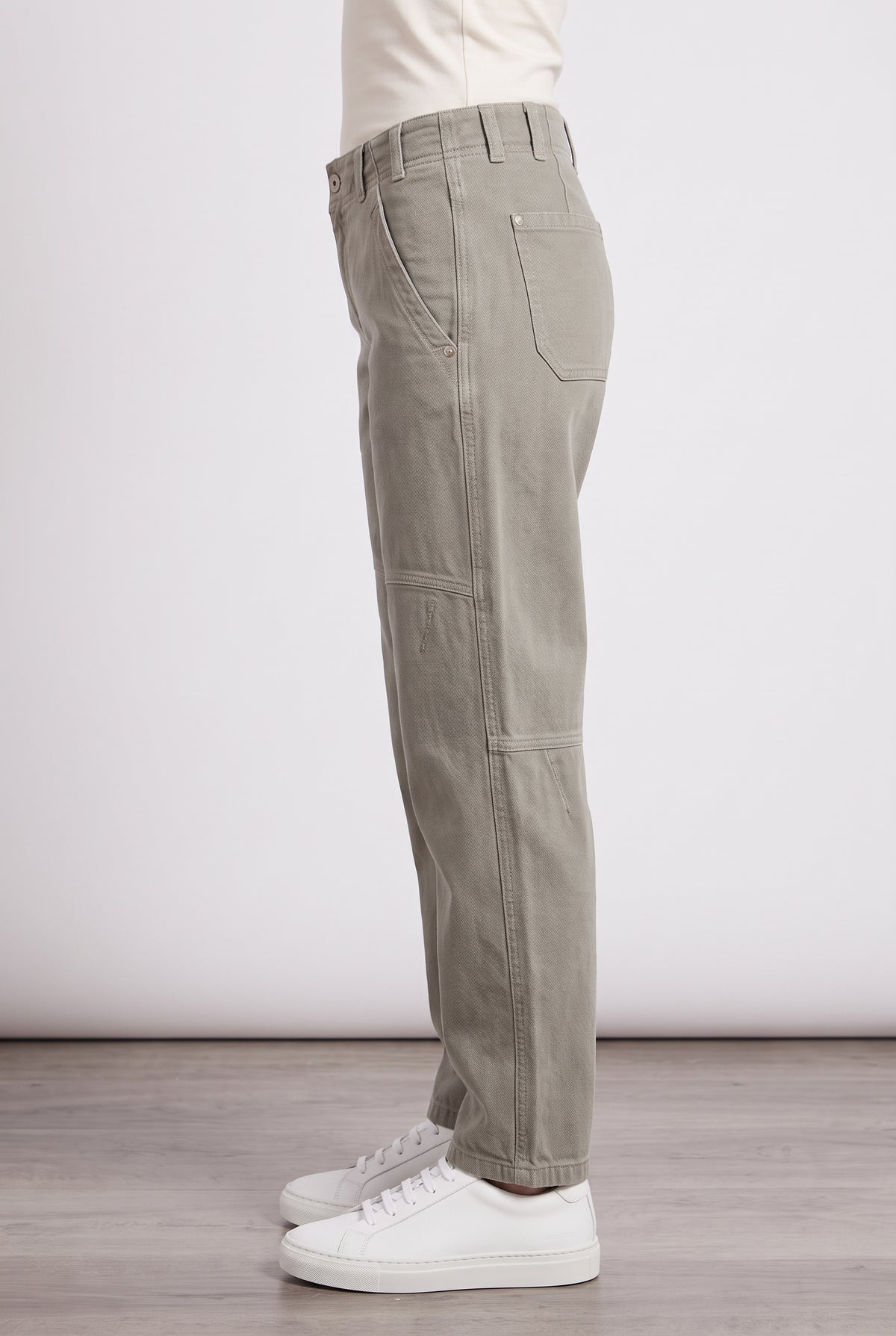 BRUNELLO CUCINELLI WOMEN'S LIGHT GREEN RELAXED DENIM STYLE TROUSERS