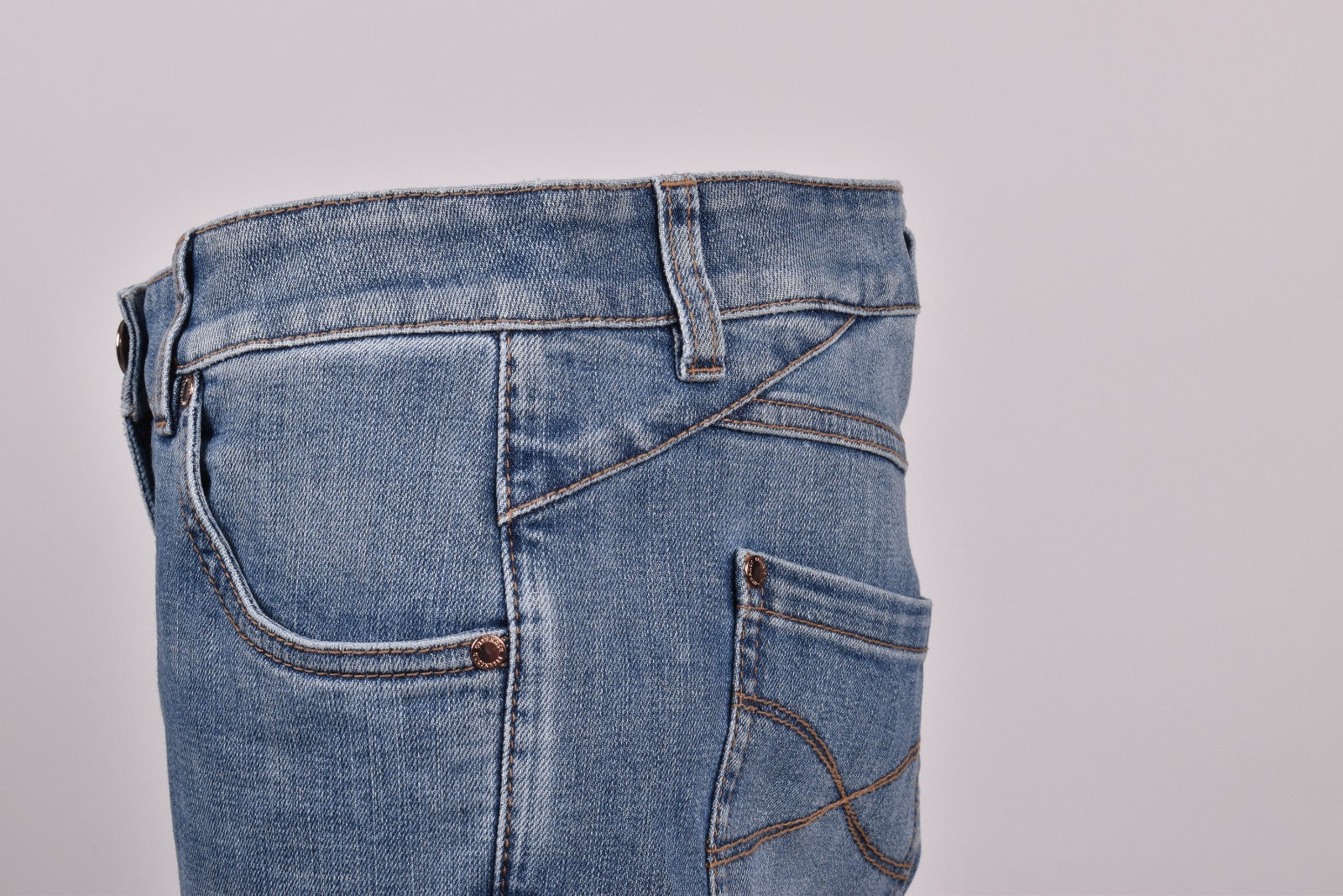 BRUNELLO CUCINELLI WOMEN'S LIGHT BLUE DENIM TROUSERS