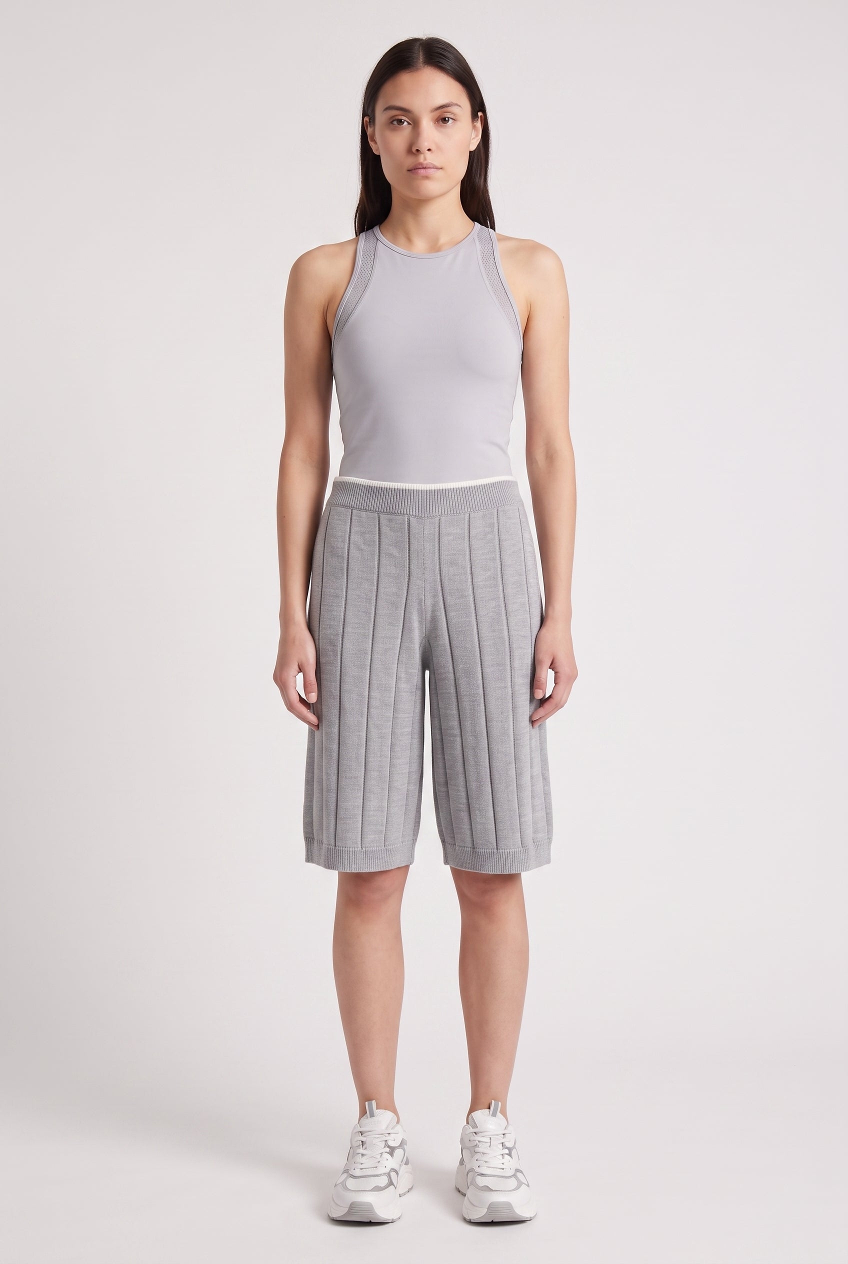BRUNELLO CUCINELLI WOMEN'S LIGHT GREY RIBBED COTTON SHORTS