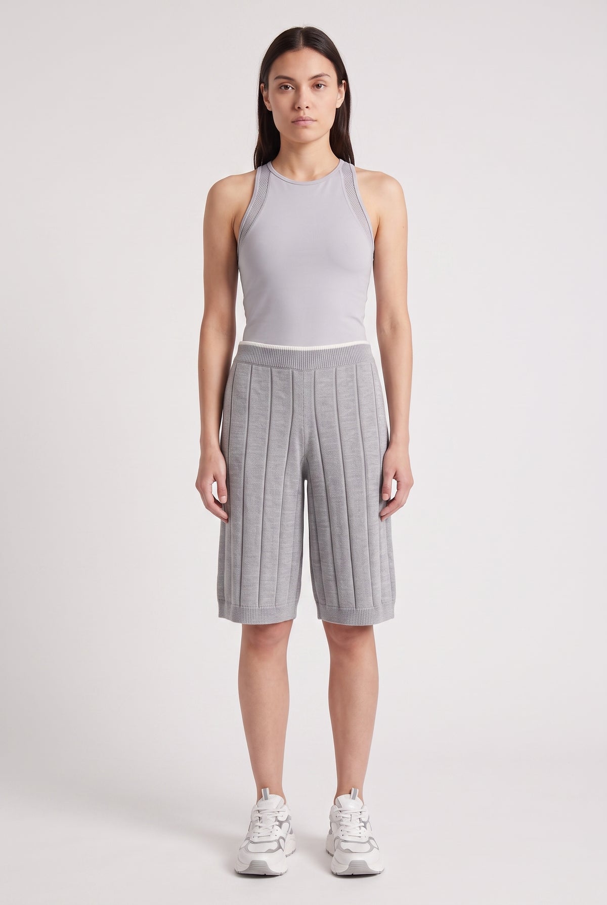 BRUNELLO CUCINELLI WOMEN'S LIGHT GREY RIBBED COTTON SHORTS