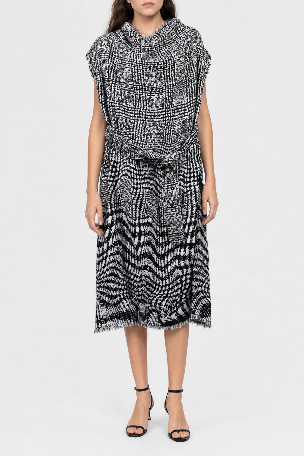 BURBERRY WOMEN'S BLACK WHITE PATTERNED DRESS