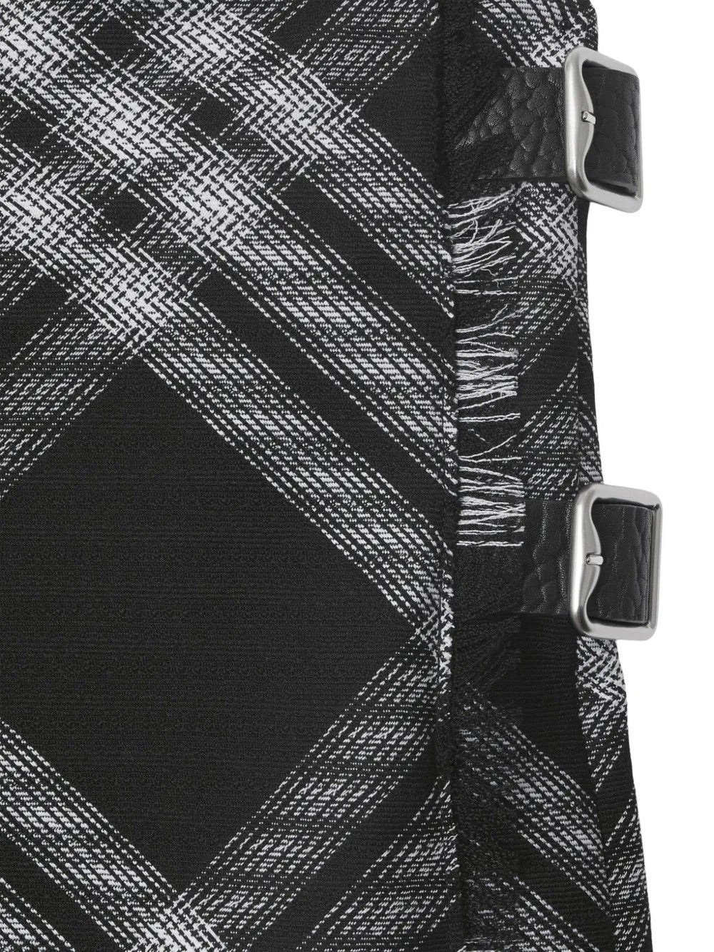 BURBERRY WOMEN'S BLACK WHITE PLAID SKIRT