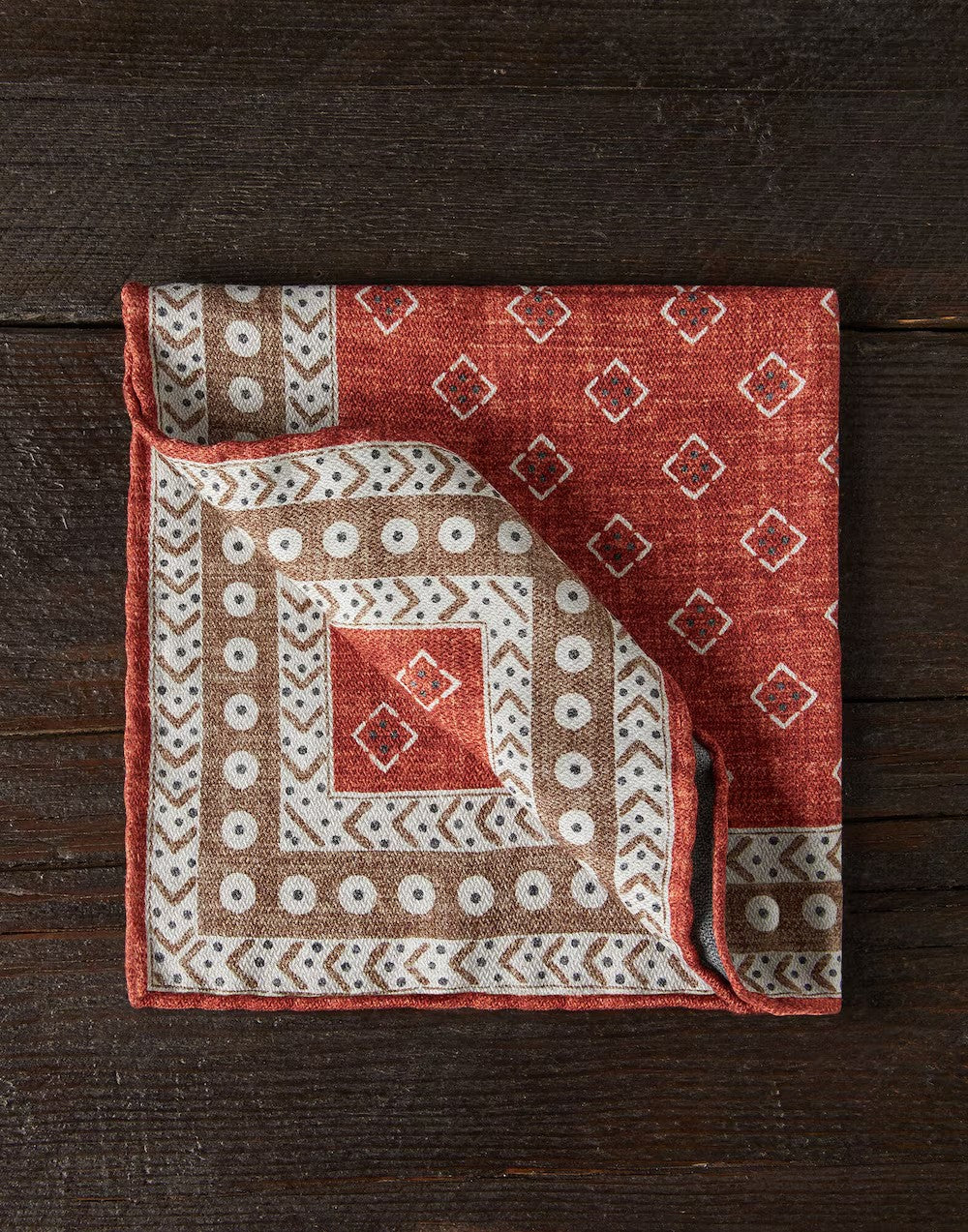 BRUNELLO CUCINELLI MEN'S RUST SILK POCKET SQUARE