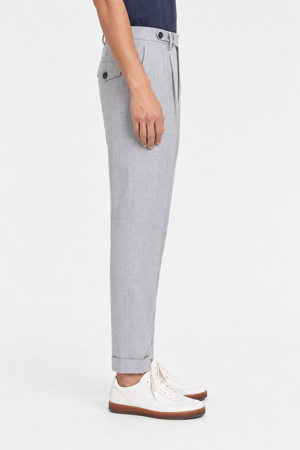 BRUNELLO CUCINELLI MEN'S LIGHT GREY PLEATED TROUSERS