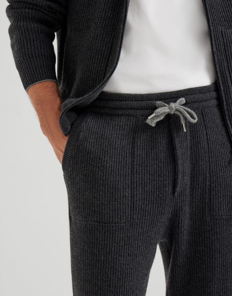 BRUNELLO CUCINELLI MEN'S CHARCOAL WOOL KNIT JOGGER TROUSERS