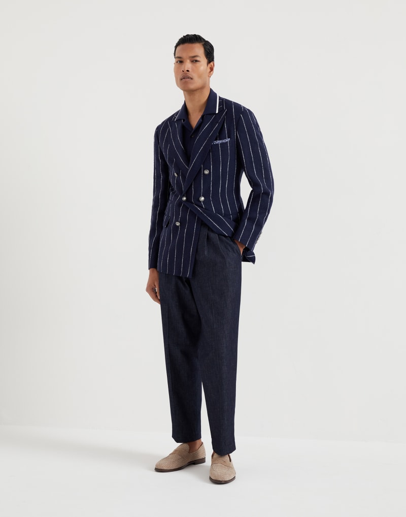 BRUNELLO CUCINELLI MEN'S BLUE DENIM PLEATED TROUSERS