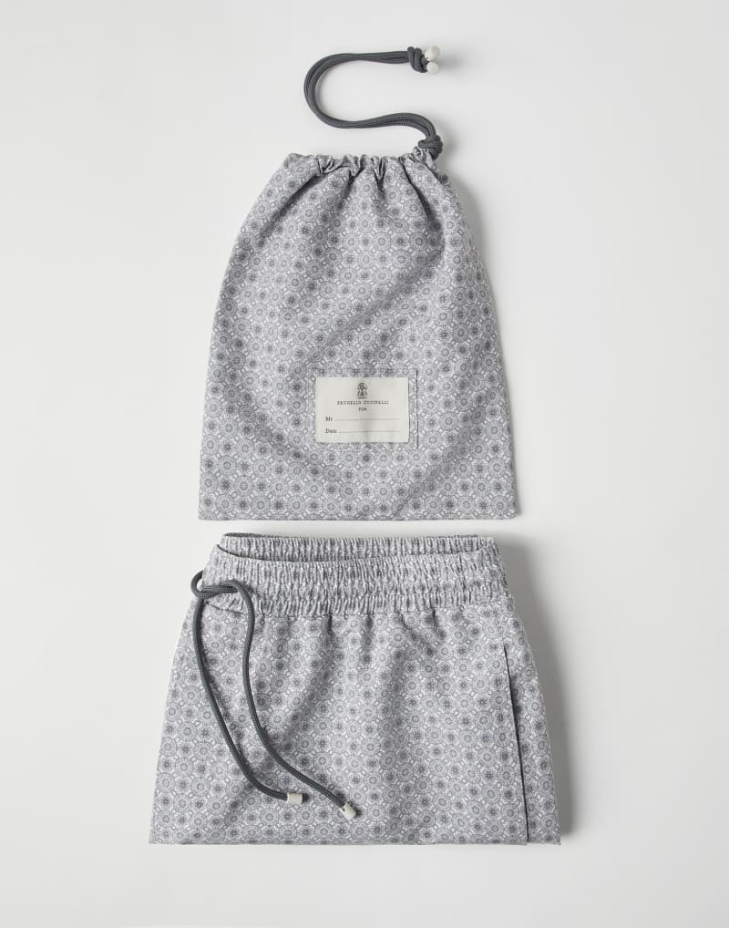 BRUNELLO CUCINELLI MEN'S GREY PATTERNED SWIM SHORTS