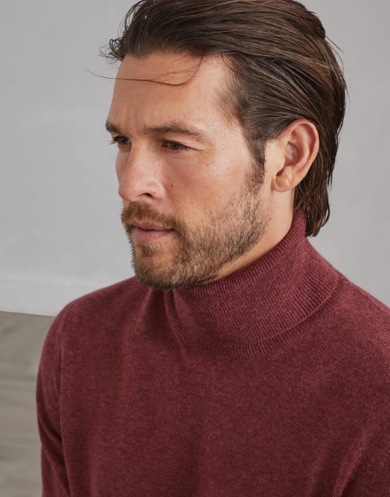 BRUNELLO CUCINELLI MEN'S BORDEAUX WOOL TURTLENECK SWEATER
