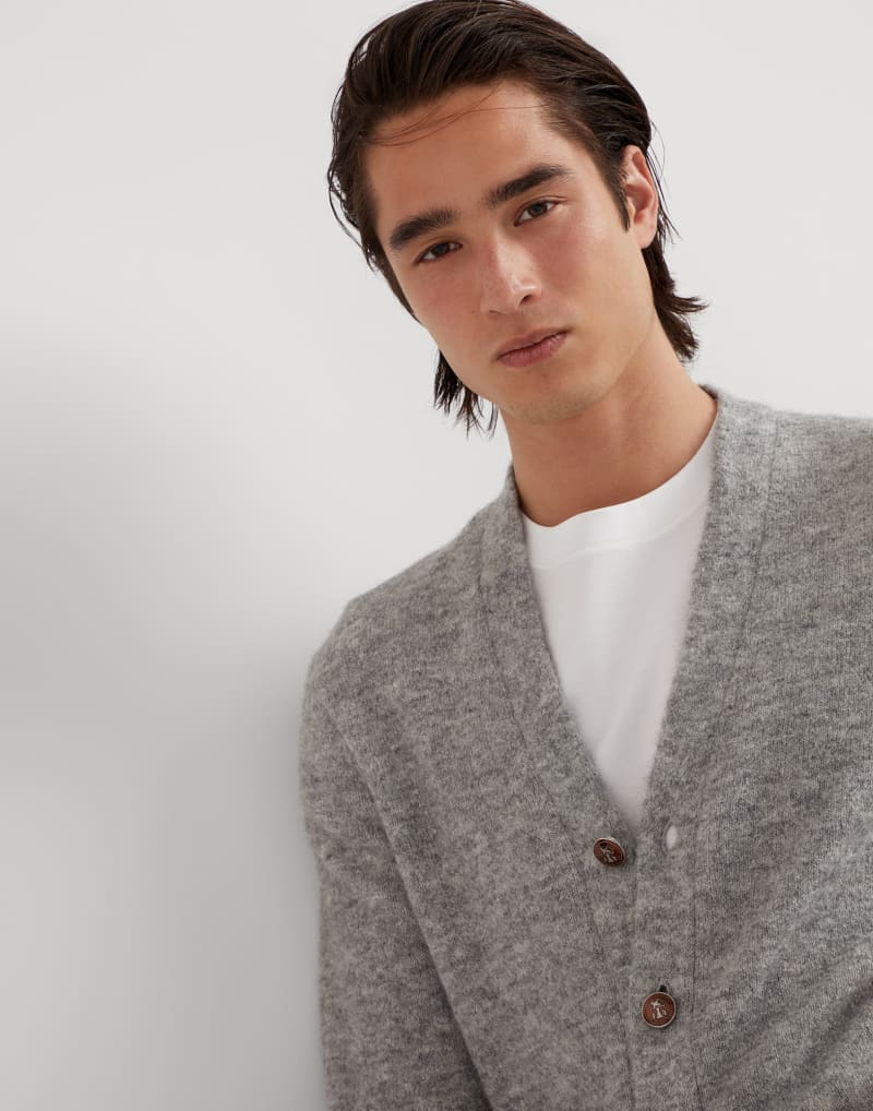 BRUNELLO CUCINELLI MEN'S GREY WOOL BLEND BUTTON FRONT SWEATER